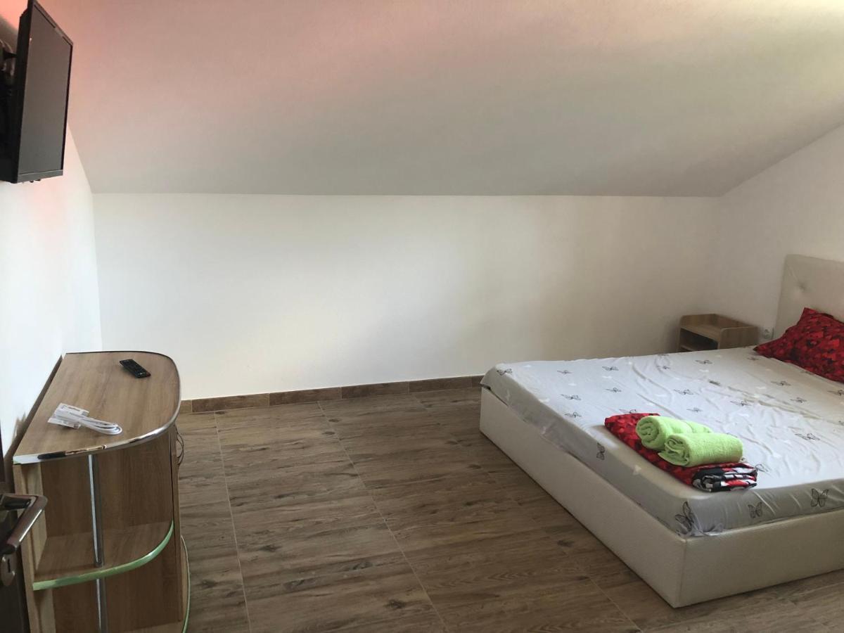 Hotel Vila Antonia à Costinesti Extérieur photo